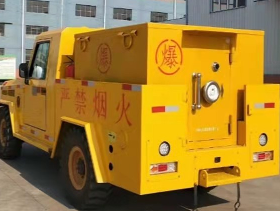 慈利凯龙爆破器材运输车：保障爆破任务的安全运行