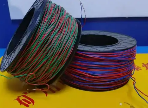 慈利放炮线的主要材质有哪些？不同材质的适用场景有何区别？