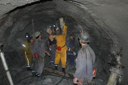 慈利工程爆破中的危险因素分析以及应对工程爆破危险的措施